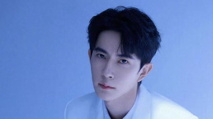 “四海八荒第一美男”于朦胧坠楼离世，年仅37岁