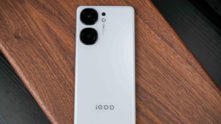 真香骁龙8Gen 3手机，超声波指纹+144Hz高刷，降价1345元