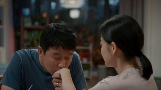 收手吧梅婷！49岁满脸皱纹强演少女，这一次连央视播出都救不了