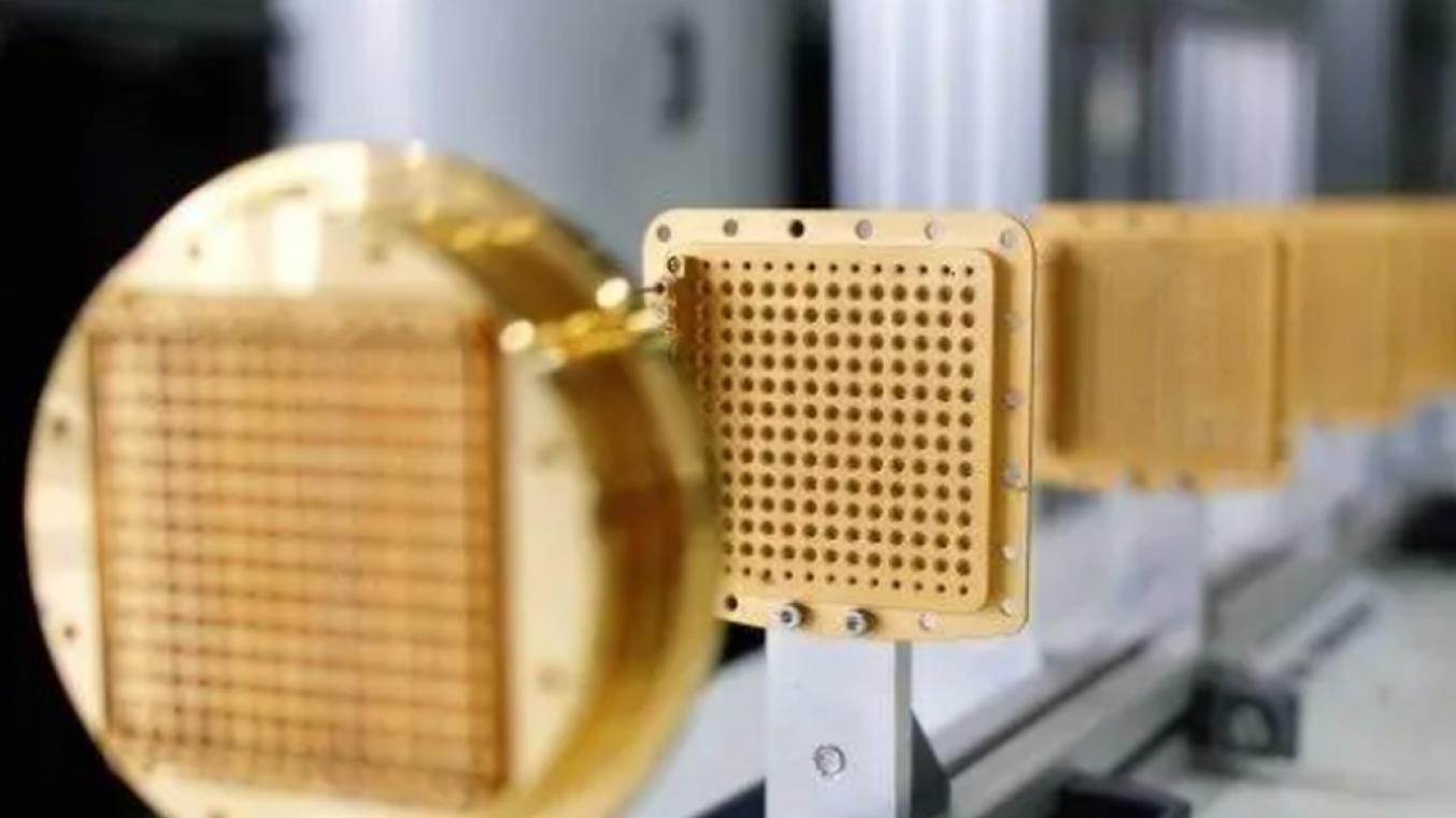 国产光刻机迈出关键一步，量子芯片迎来了“中国刻刀”！