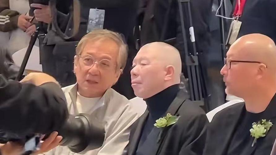 成龙竟然在三里屯的夜晚没能占C位，这意味着什么？