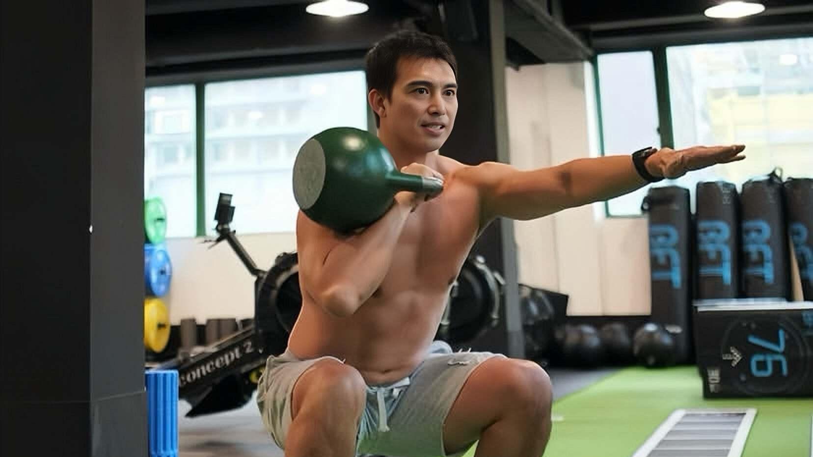 TVB前男星收大量骚扰讯息，受欢迎男女都有，遭出价十万参加富豪饭局