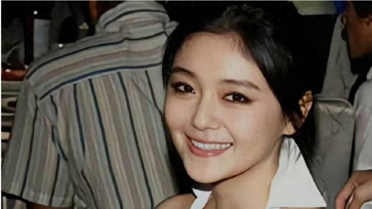 大S离世10天，母亲黄春梅首次回应，4条动态让人看到恶心一幕