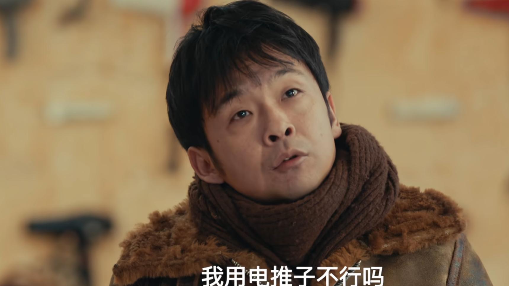 成本仅500万，《东北美发天团》首映夺第一，周云鹏又把喜剧片拍成爆款