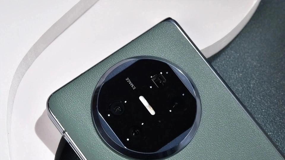 華為誕生新一代“降價王”，12GB+512GB跳水5200元，進入清倉倒計時