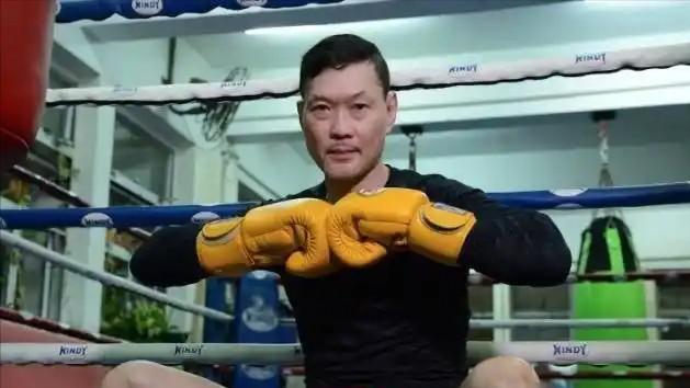 一拳打断李连杰手臂，一脚踢飞吴京，66岁的周比利状态依旧好