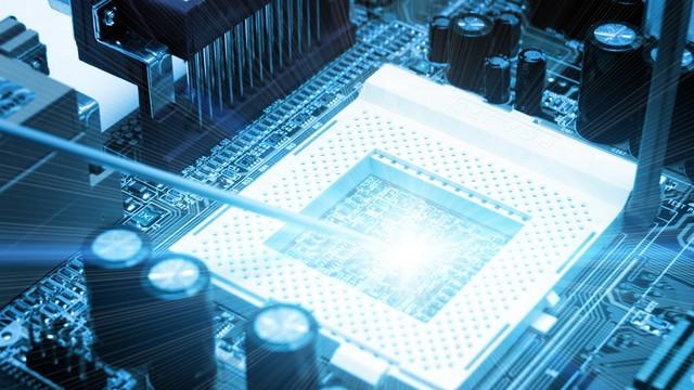 阿斯麦CEO：由于美国禁售光刻机，中国芯片技术将落后西方15年。