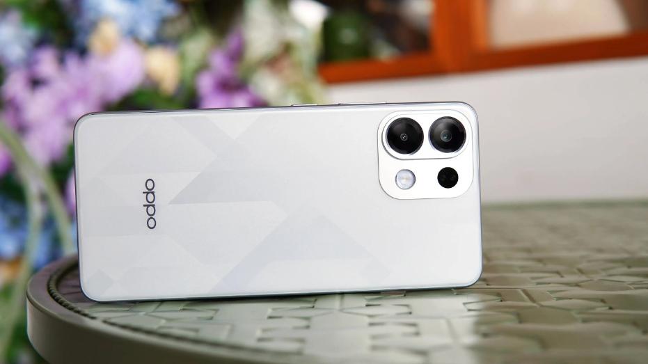 7000mAh+80w，性价比第一名，这百元机绝对是来捣乱的