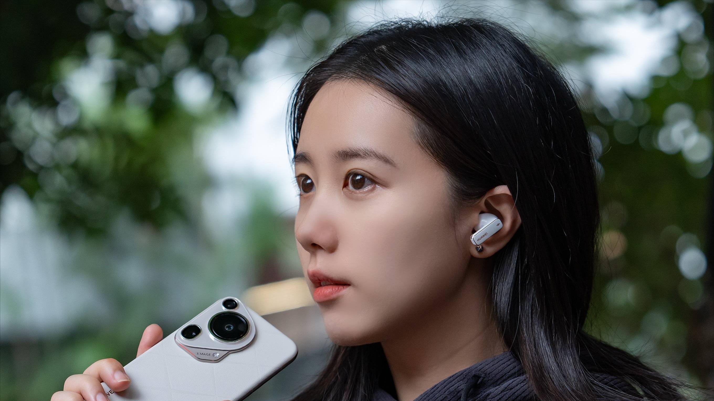 大涨22%，全球排第二，小米的TWS，把友商都卷哭了？