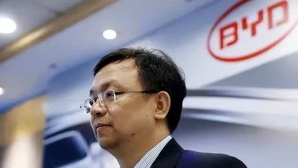 华为公司婉拒富士康的代工请求！并决定将手机代工订单交给比亚迪