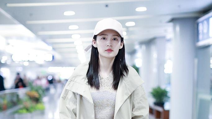 李沁：清新如兰的银幕成长记