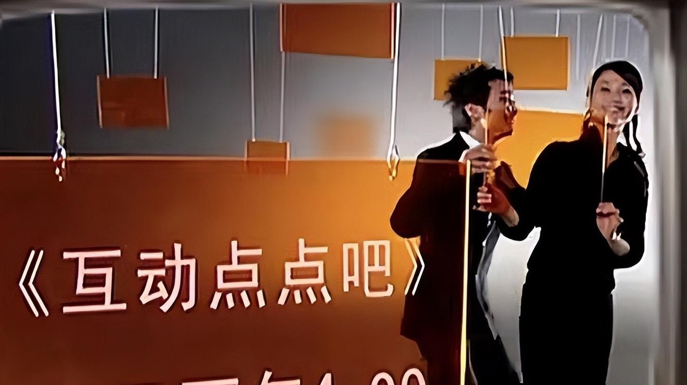 上海美食主持人小美，低调不爱自拍，大女儿15岁小儿子7岁