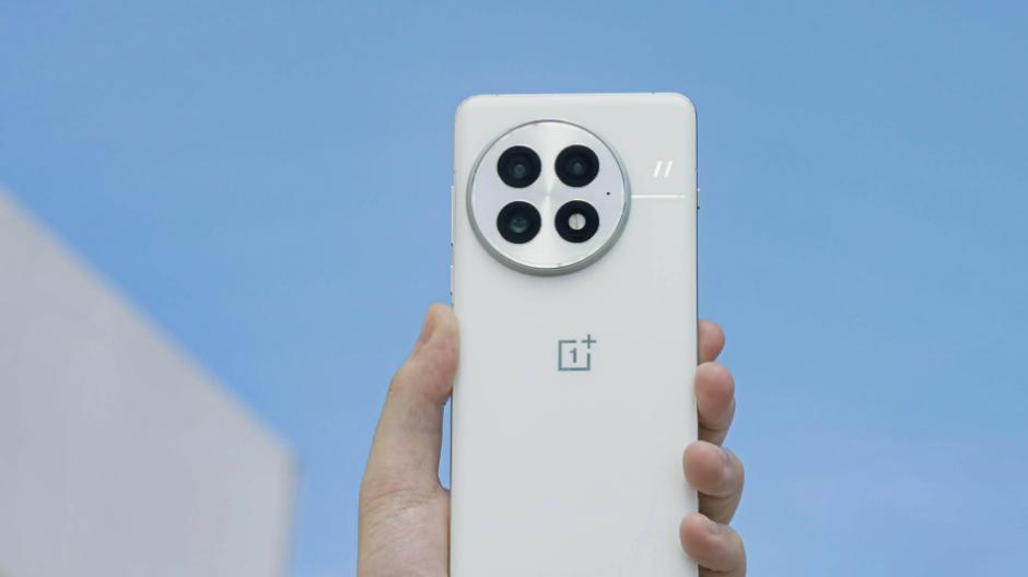 一加彻底发飙？顶尖旗舰突降851元，2K屏+120倍变焦+IP69防水