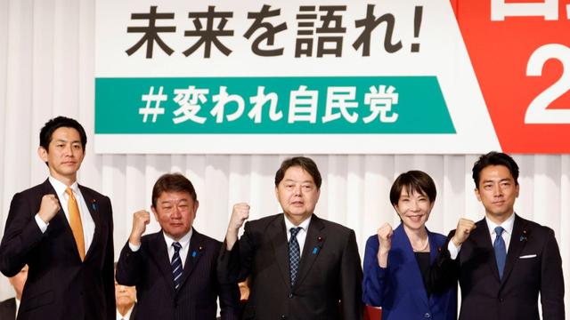 日本政坛“她力量”崛起！高市早苗一路逆袭，登上首相位子