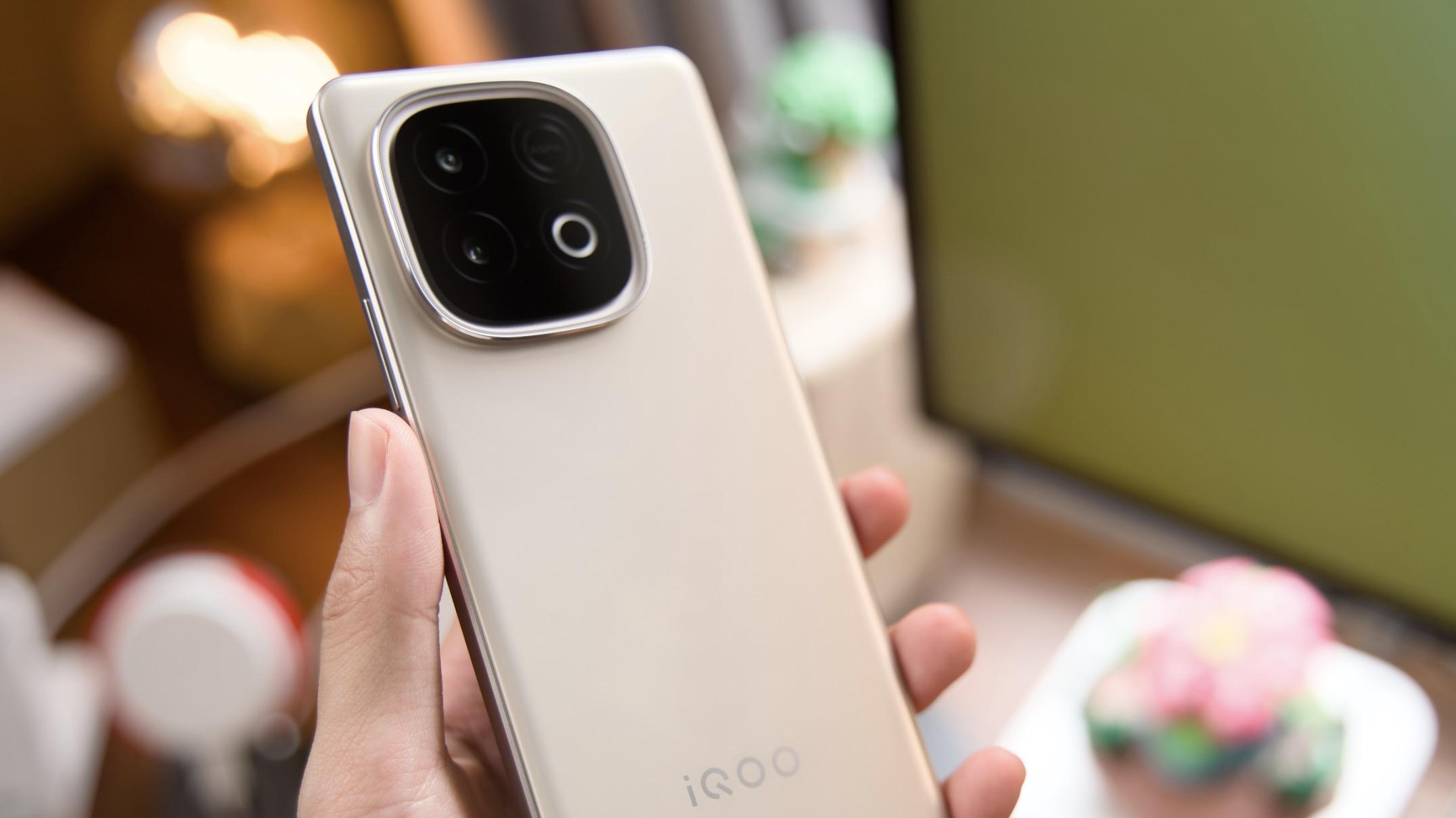 iQOO豁出去了，7620mAh大電池手機才賣1444元，跑分高達190萬