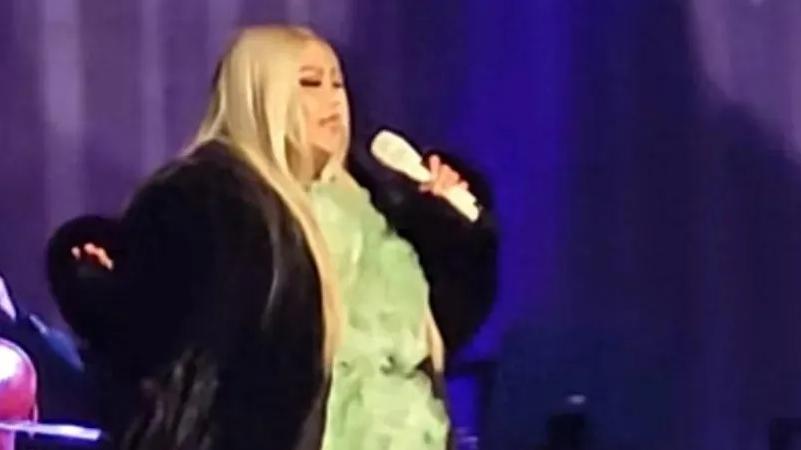 张惠妹演唱会翻车：人都胖成啥样了，唱的太痛苦了