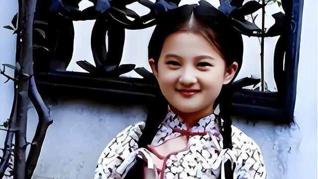 小婉君金铭44岁现状，个子太矮，事业受挫，单身未婚未孕