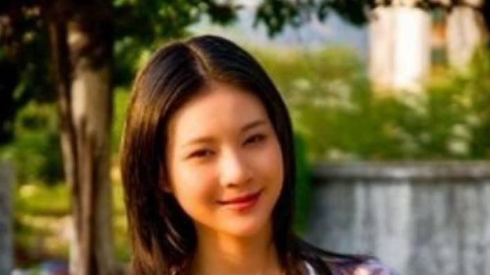 李幼斌“女儿”嫁豪门，坐月子遭家暴27岁离世，她的一生太可怜