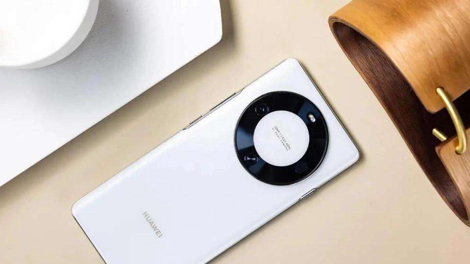 華為放棄高利潤，6100mAh+雙向衛星消息，512GB跌至1849元