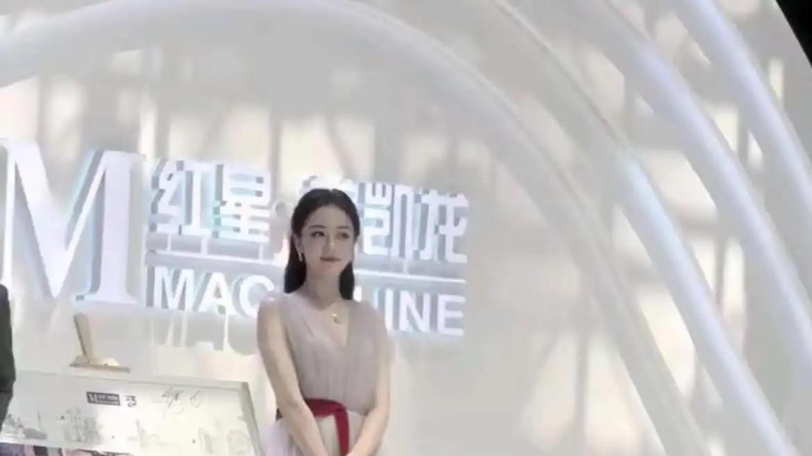 热巴“显胖”事件大揭秘，网友：这波操作太凡尔赛！