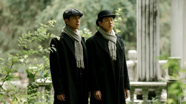 《人生若如初见》扑了，李现摇人宣传，却惹怒了刘亦菲、杨紫粉丝