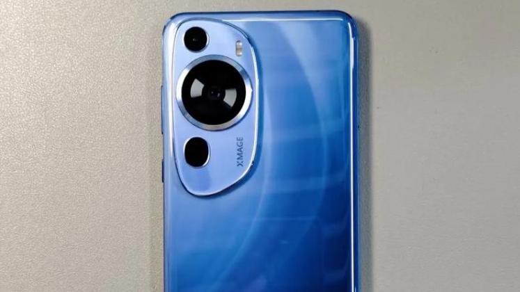 华为豁出去，从8988元跌至3899元，卫星通信+可变光圈