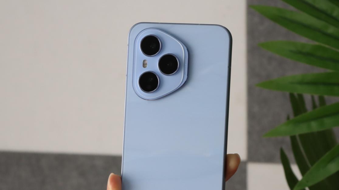 好评率高达99%，2亿像素+512GB低至3199元，这款荣耀手机值得买