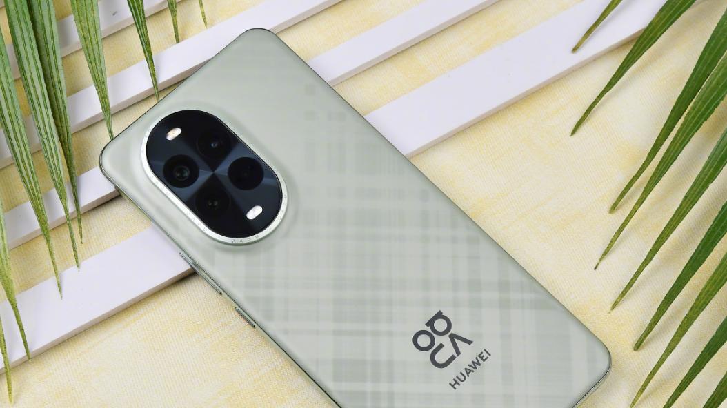 华为放弃高利润，512GB+卫星通信+30倍变焦，从3999元跌至2670元