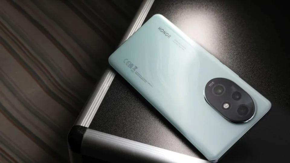 榮耀“亂套了”，從3499元降至1682元，旗艦手機清倉“大跳水”