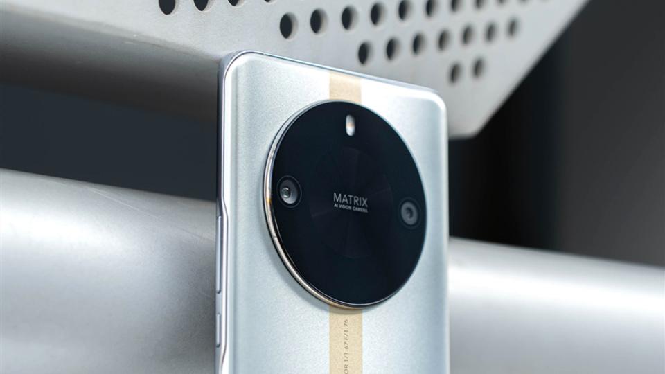 荣耀Power新机突然官宣：7800mAh+双挖孔屏，4月15日发布