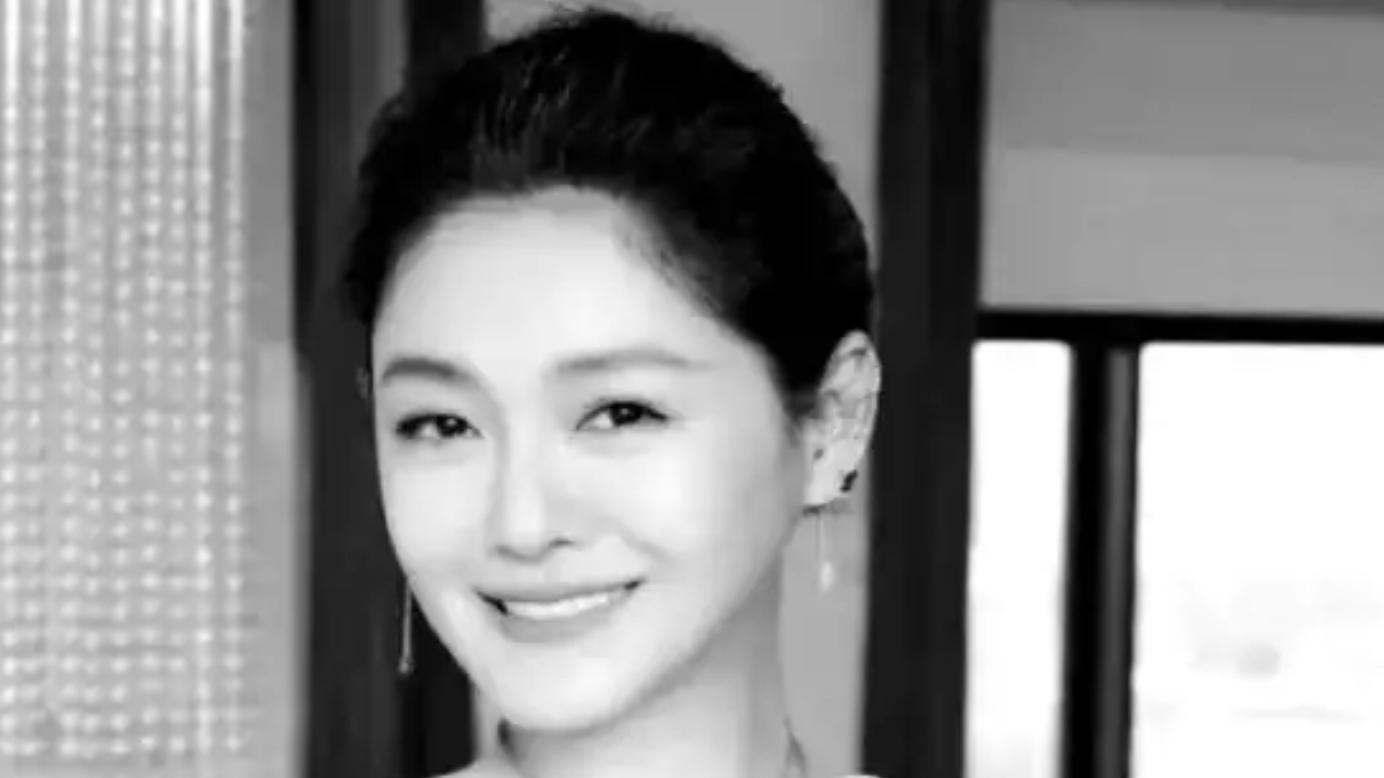 台媒曝大S去世！小S反应奇怪，汪小菲换黑色头像，更多消息流出