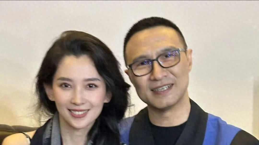 汪峰凌晨发文，向宁静致歉