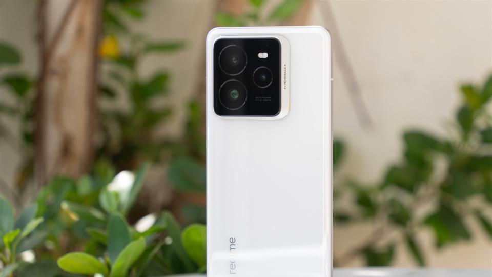 iQOO骁龙小直屏：明年上半年发布！真我GT8 Pro：携2亿潜望镜登场