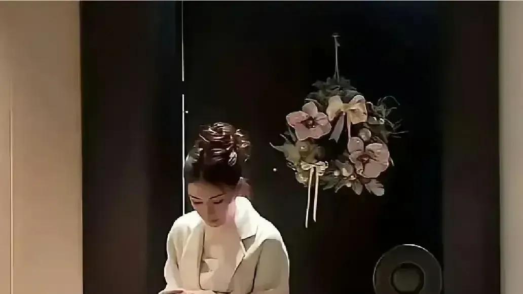 大S去世40多天未入土，马筱梅和闺蜜出门踏青被S粉喷太高调了