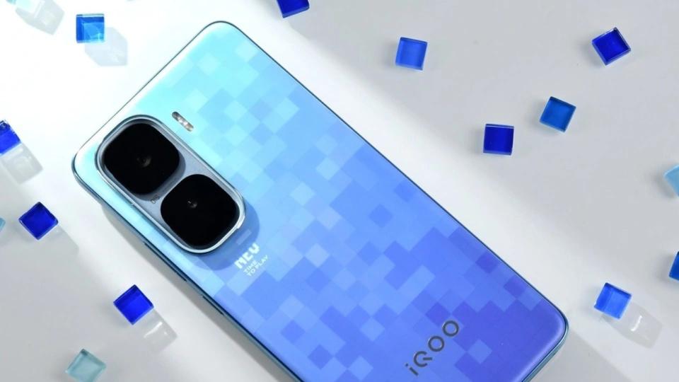 vivo果断发飙，6800mAh+2K屏+120W闪充，售价一降再降