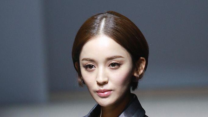 古力娜扎健身日常成焦点，自律引领积极生活新风尚