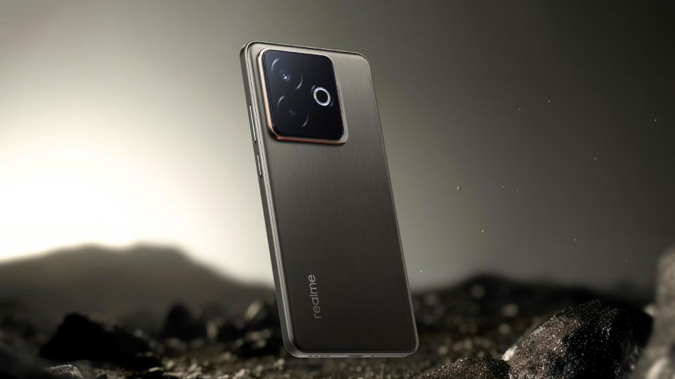 真我realme新机突然官宣：双摄矩阵+骁龙8至尊版，2月13日发布