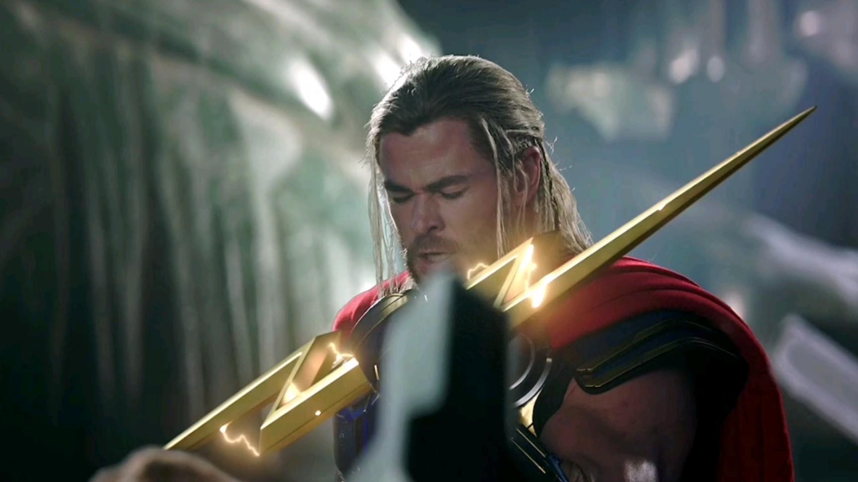 《雷神4》：漫威宇宙的“顶级”喜剧，屠神者看了想转行