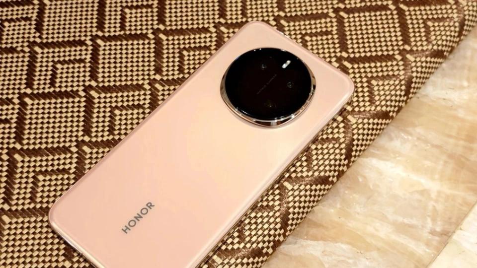 榮耀宣布清倉，16GB+512GB跌價1229元，國補后降至“冰點價”