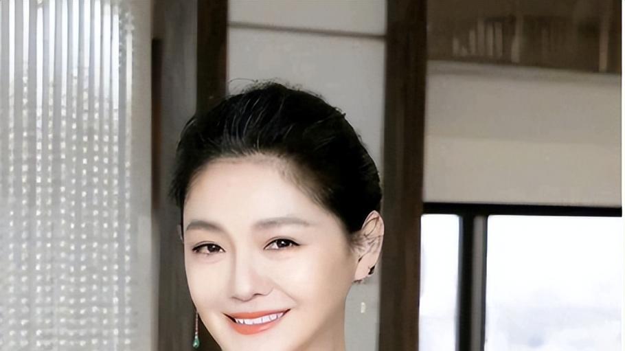 大S塔葬形式照片曝光，网友：太惨了，跟超市存放东西的一样！