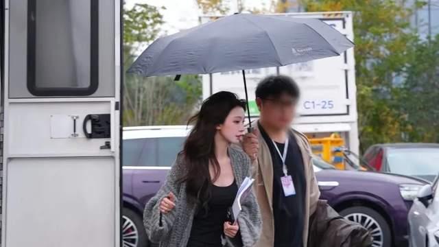 易梦玲野心不是当胡彦斌女友，从脸上动刀到拜师郝蕾，都在算计里