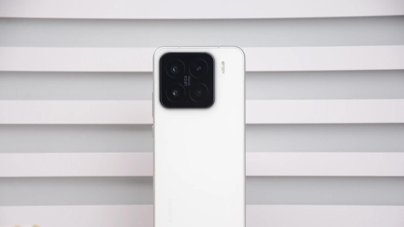 小米不甘示弱！小米15暴跌821元，骁龙8至尊版+5400mAh+IP68