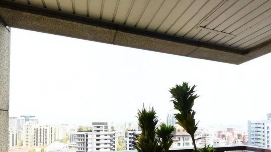 大s去世，46亿豪宅内部曝光！内部极尽奢华，外部造型诡异！