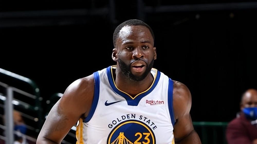 勇士131-118击退灰熊，库明加25分领衔六人上双，团队篮球闪耀主场！