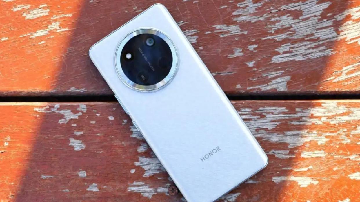 荣耀618冲击销量，6600mAh+卫星通信，售价低至1047元