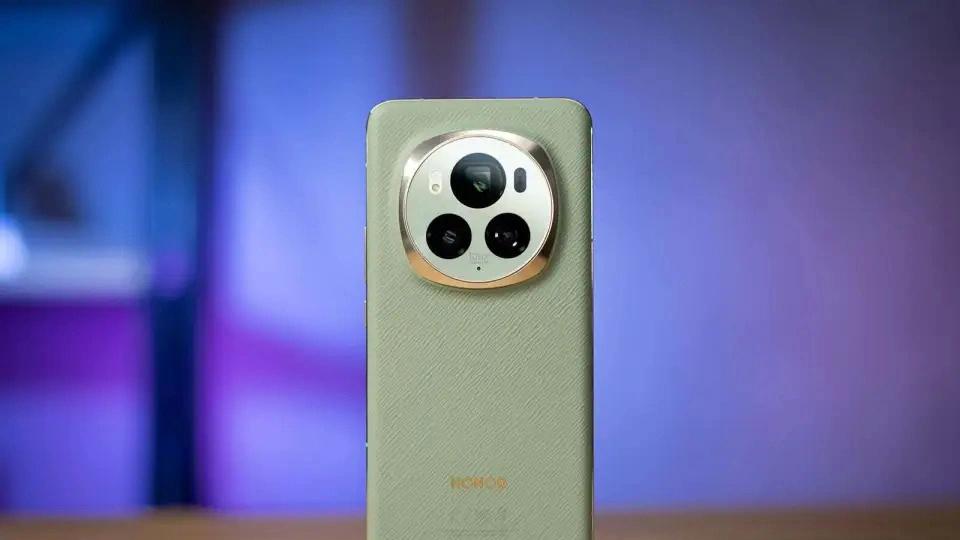 榮耀堅決清倉，從6199元降至2726元，國補后售價一降再降