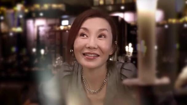 60岁张曼玉罕见现身看演唱会 包裹严实坐在观众席依旧被众人发现