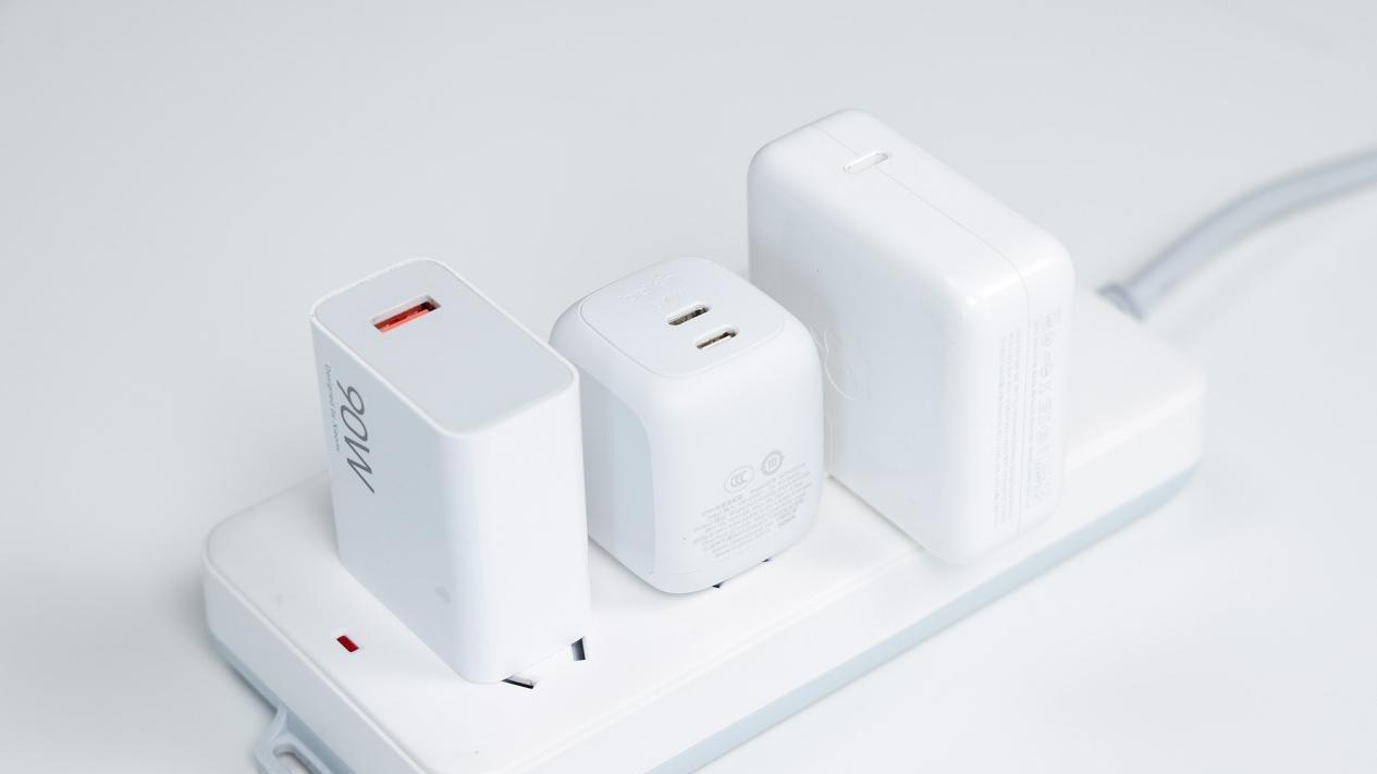 充電器用完到底拔不拔？貝爾金67W零耗智充給了答案