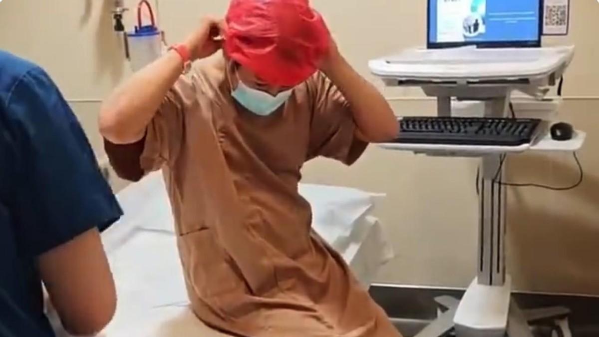 62岁李连杰大秀肌肉，力破换心脏谣言，却不料被身后豪宅抢了风头