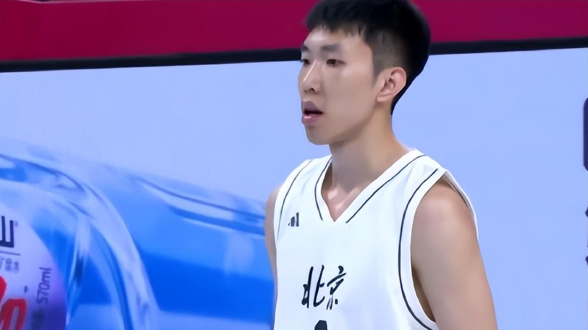 北京连败第一罪人！两战35中8还丢关键罚球 廖三宁男篮席位或遭动摇